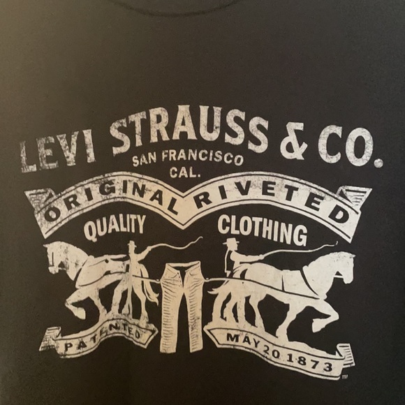 T shirt - Picture 2 of 3